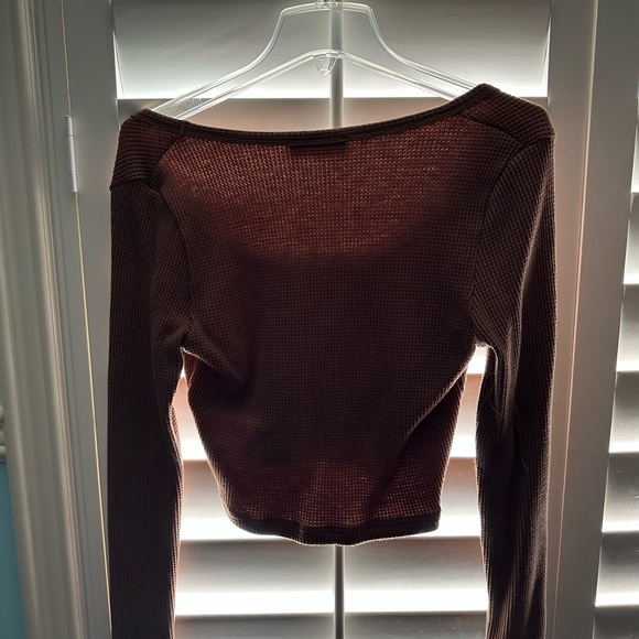 white fox waffle knit long sleeve - Picture 2 of 3